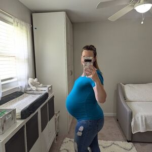 Song M Maternity Jeans distressed